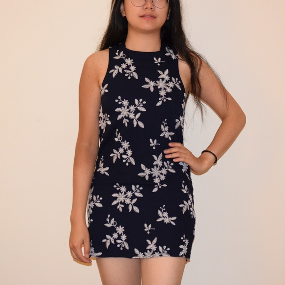 Floral Dress with Back Tie - Picture 2 of 3